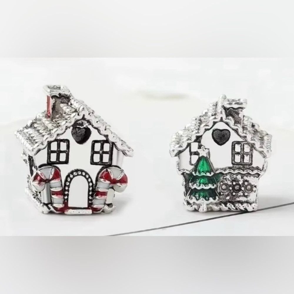 Charming Authentic Pandora  Silver Holiday Gingerbread House charm. ALE 925